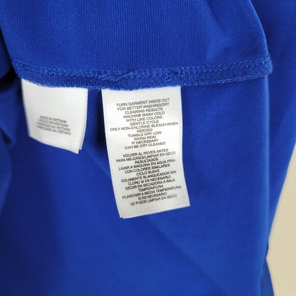 Kasper Sleeveless Pleated Scoop Neck Blouse - Picture 7 of 8